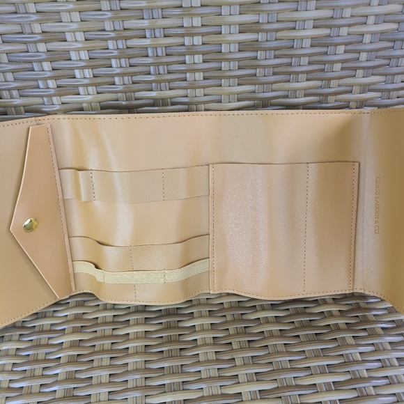 Glass Ladder & Co Katherine Vegan Leather Tech Organizer Roll Tan - Picture 15 of 16